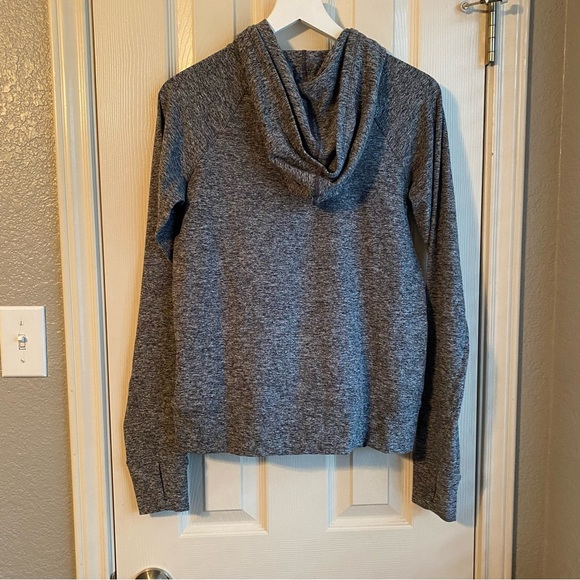 NWT Outdoor Voices Cloudknit Hoodie in Heather Gray, size Small - Picture 4 of 4